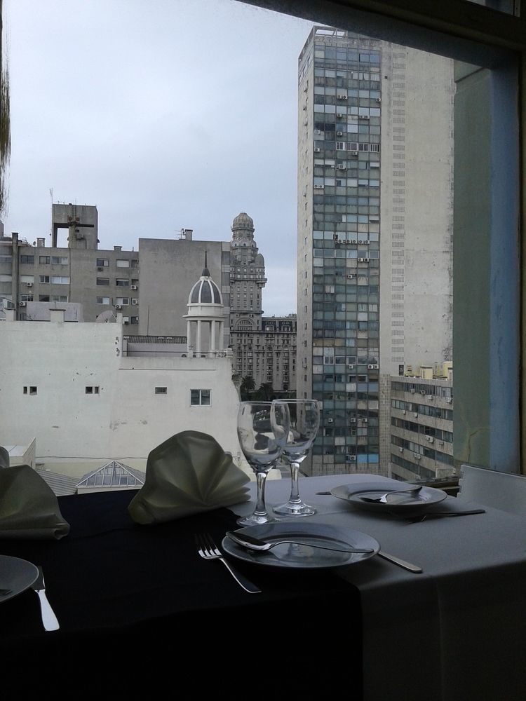 Plaza Fuerte Hotel Montevideo Exteriör bild